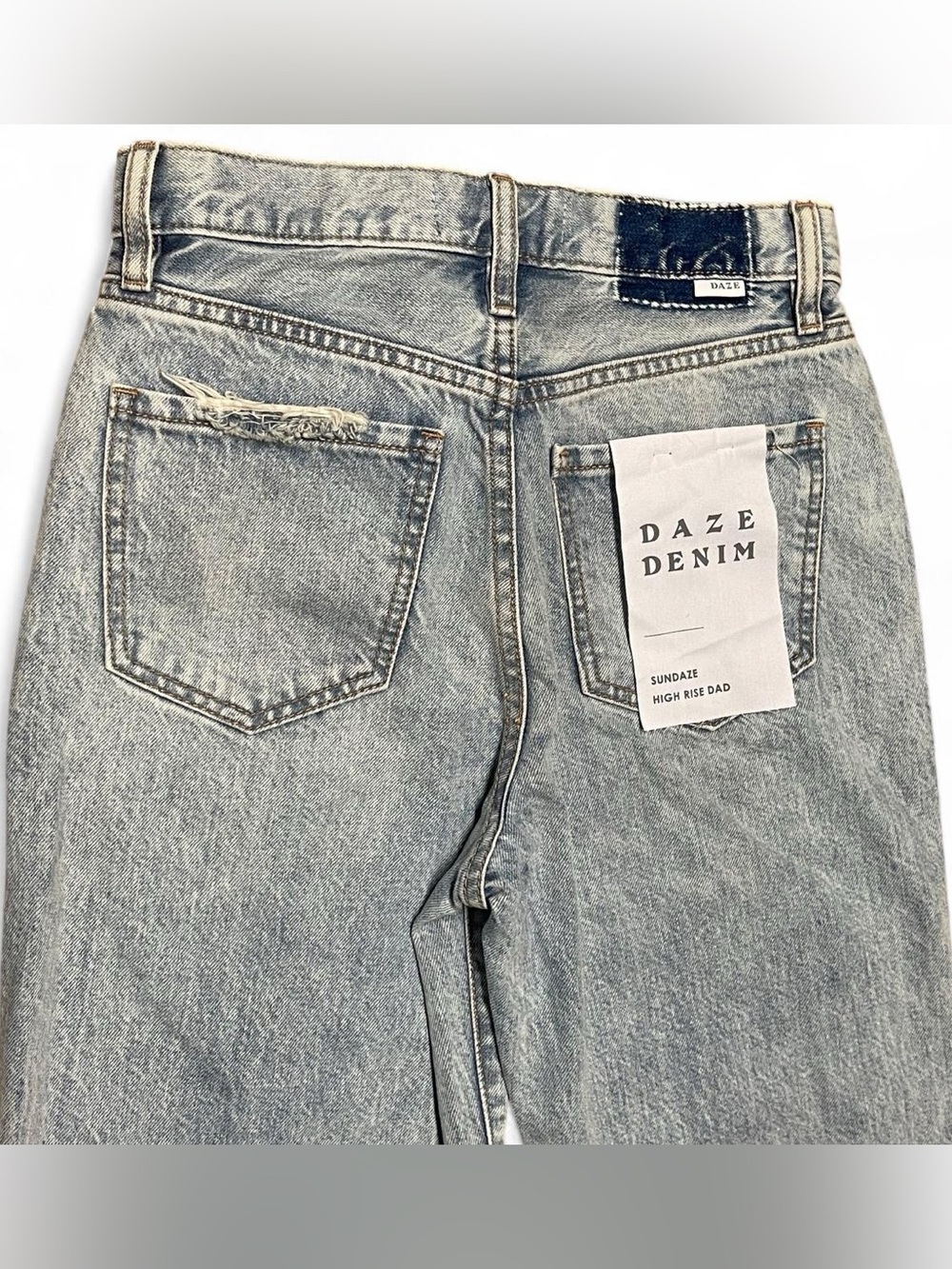 Daze Denim Women's Sundaze High Rise Dad Distressed Jeans Size 24 NWT 27x27 - Picture 6 of 11